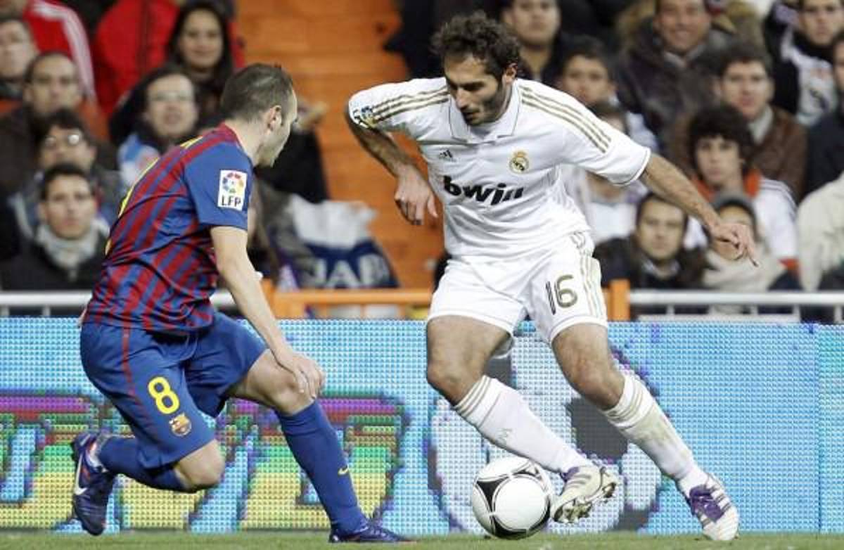 Ahora trabaja en la pesca y otro fue condenado: Futbolistas que disputaron el Clásico Real Madrid-Barcelona y que no recuerdas