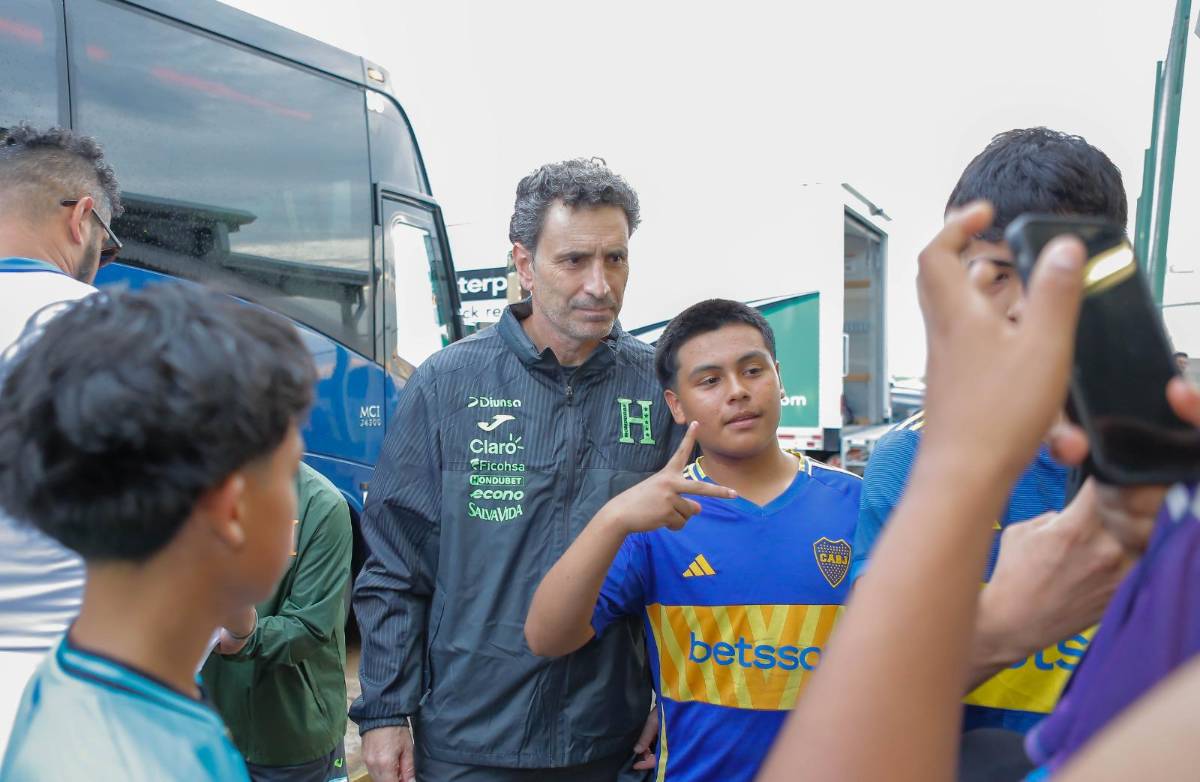 ¡Locura por Keyrol! Seleccionada causa furor en visita a la Bicolor en Houston