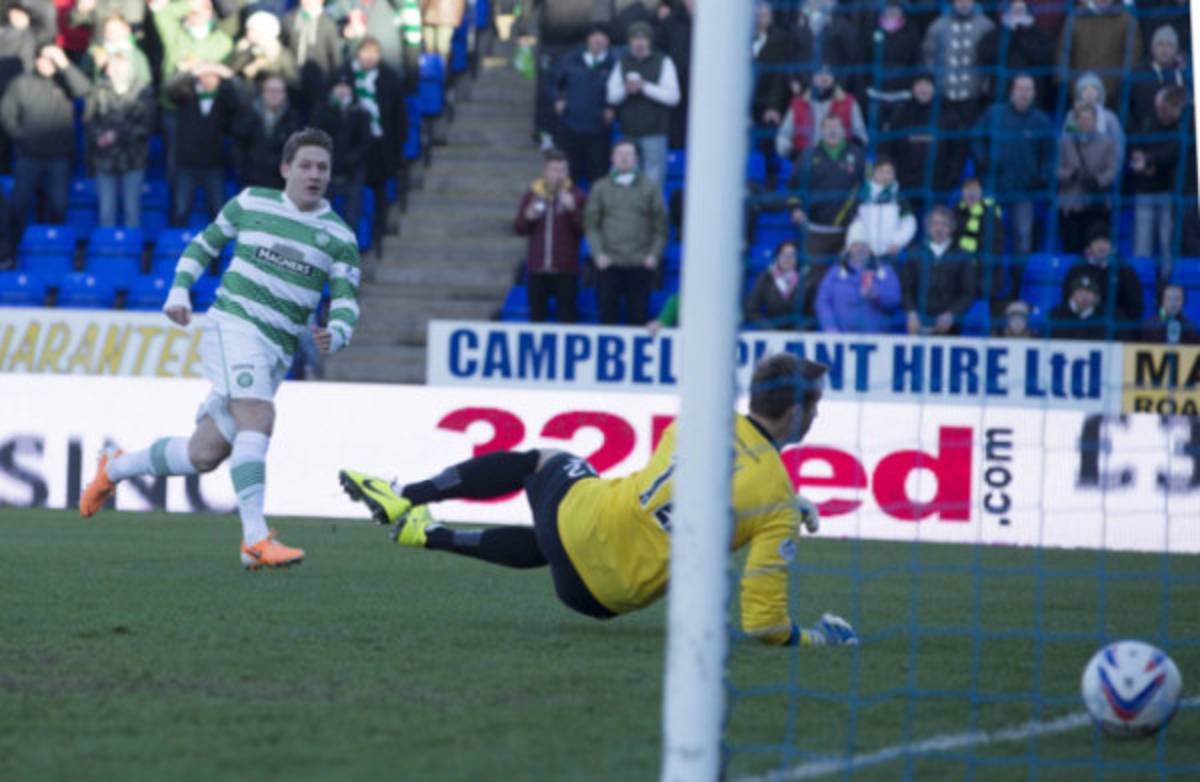 Celtic ganó a Inverness y mantiene su gran ventaja en el liderato
