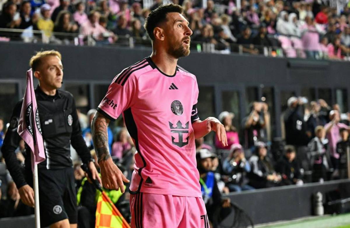 La reacción de famoso al conocer a Messi en la MLS y el cómodo look de Antonela ¿Qué pasó con David Ruiz?