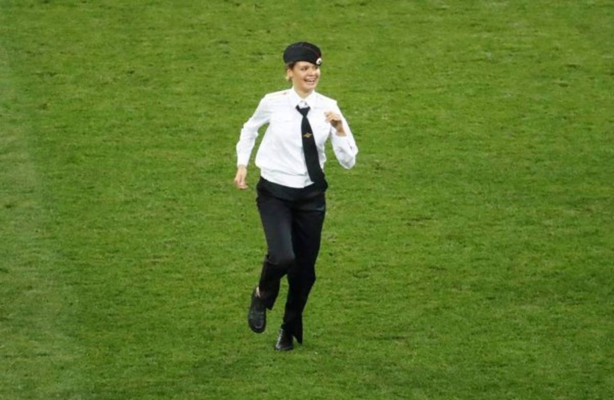 NO SE VIO EN TV: La locura de Macron frente a Kolinda que rompió en llanto