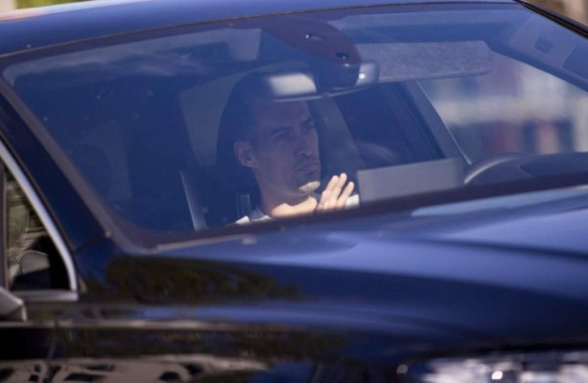 Autos sucios y nuevos 'looks': Así fue el regreso al trabajo de Messi y los futbolistas del Barcelona   