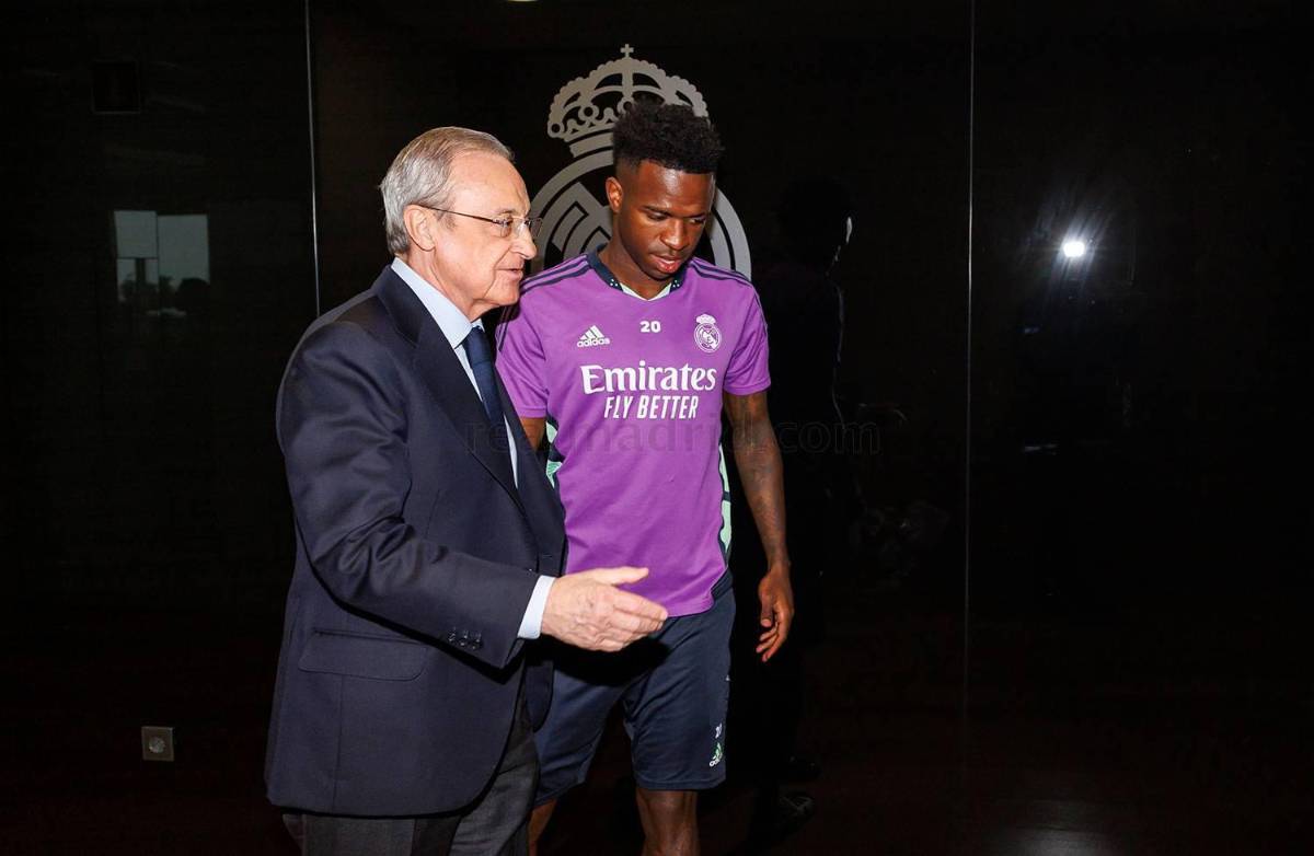 Bomba de Vinicius y Barça tiene nuevo delantero; Vozinha los deja plantado