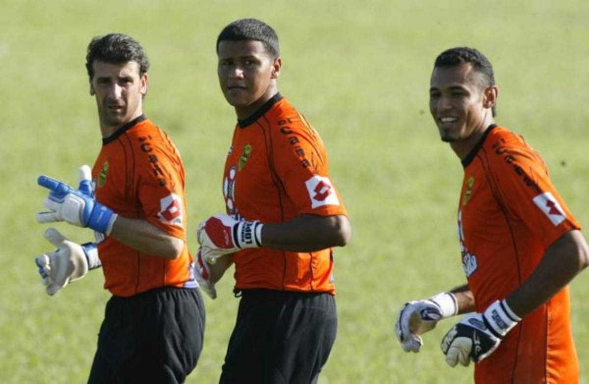 Grandes futbolistas hondureños que se han convertido en empresario tras su retiro