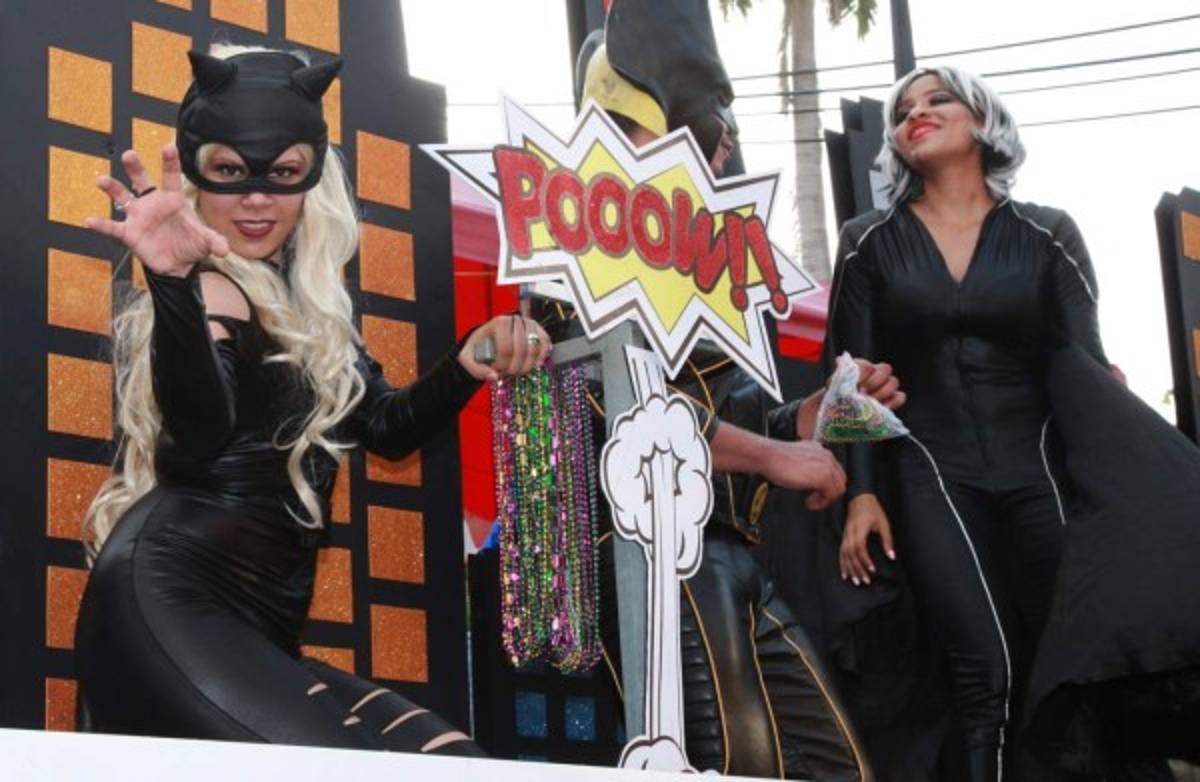 ¡BELLEZA! La campanita se roba el show en el carnaval de La Ceiba