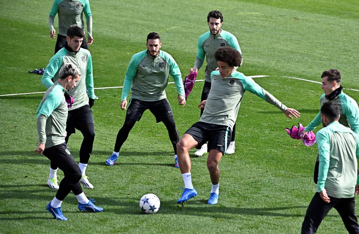 Así vivió Luis Palma el día previo a medirse al Atlético: especial reencuentro, hondureño lo conoció y curiosidad en el entreno