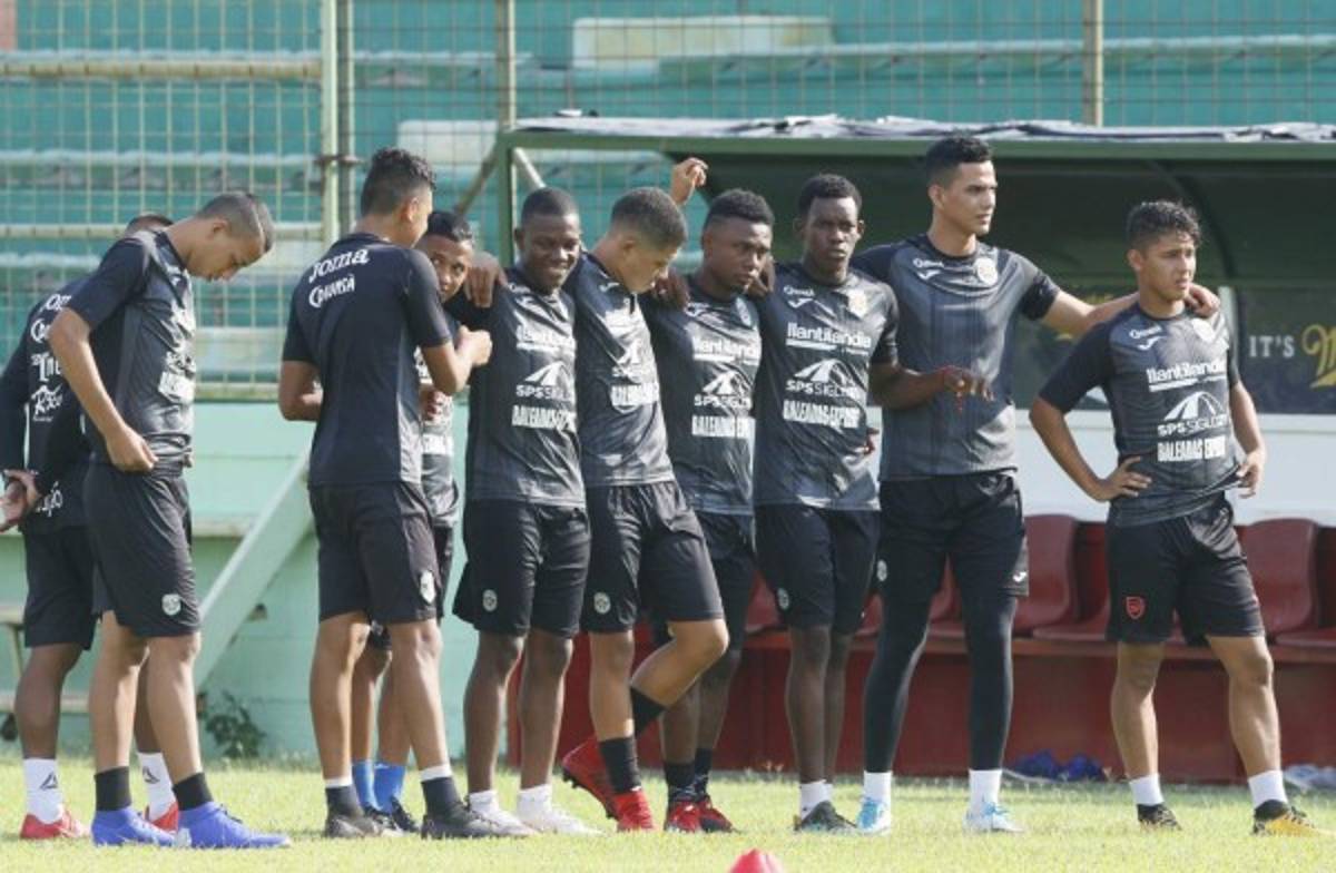 Fichajes Honduras: Marathón prepara 'bomba', renovaciones en Motagua y 'Camello' sorprende
