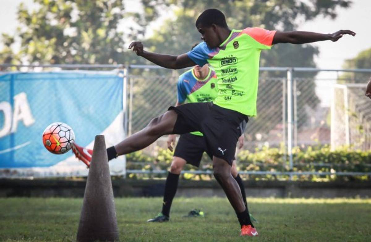 Así fue el primer día de trabajo del venezolano Cásseres