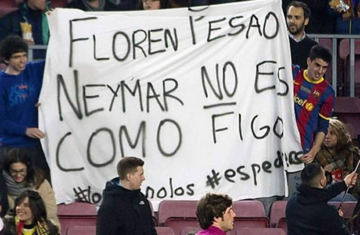 Las pancartas más insólitas y graciosas en estadios de fútbol