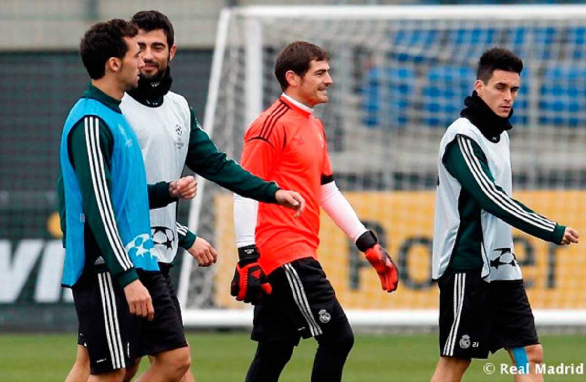 El Madrid viajó con toda la plantilla blanca a Manchester.