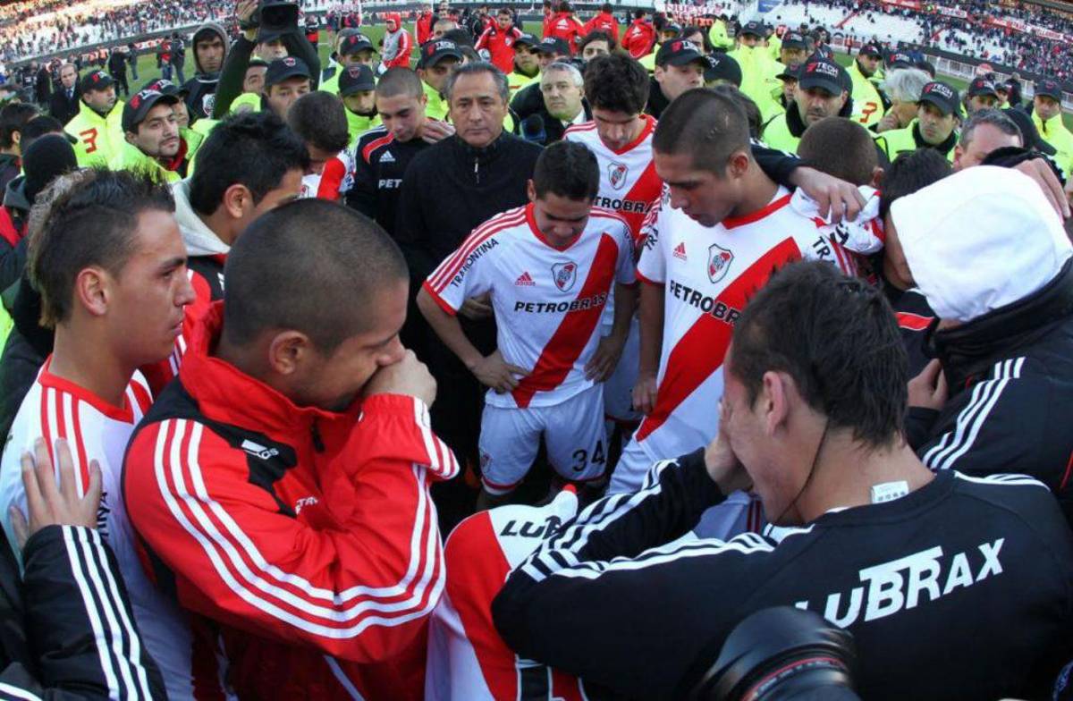 Santos de Brasil jugará en Segunda: ¡15 clubes históricos que sufrieron el infierno del descenso!