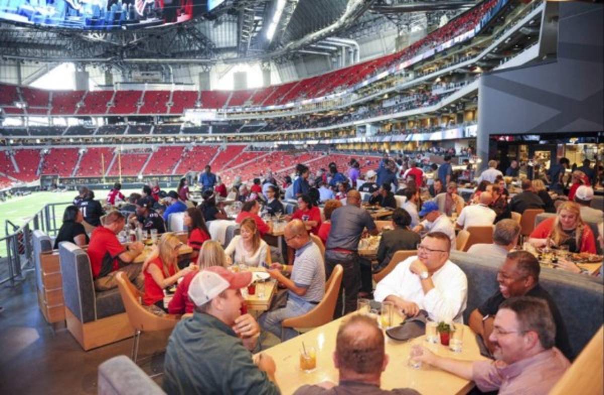 Ambientazo: Las hermosas porristas, grandes cantidades de aguacate y el equipo que eligió Trump para el Super Bowl