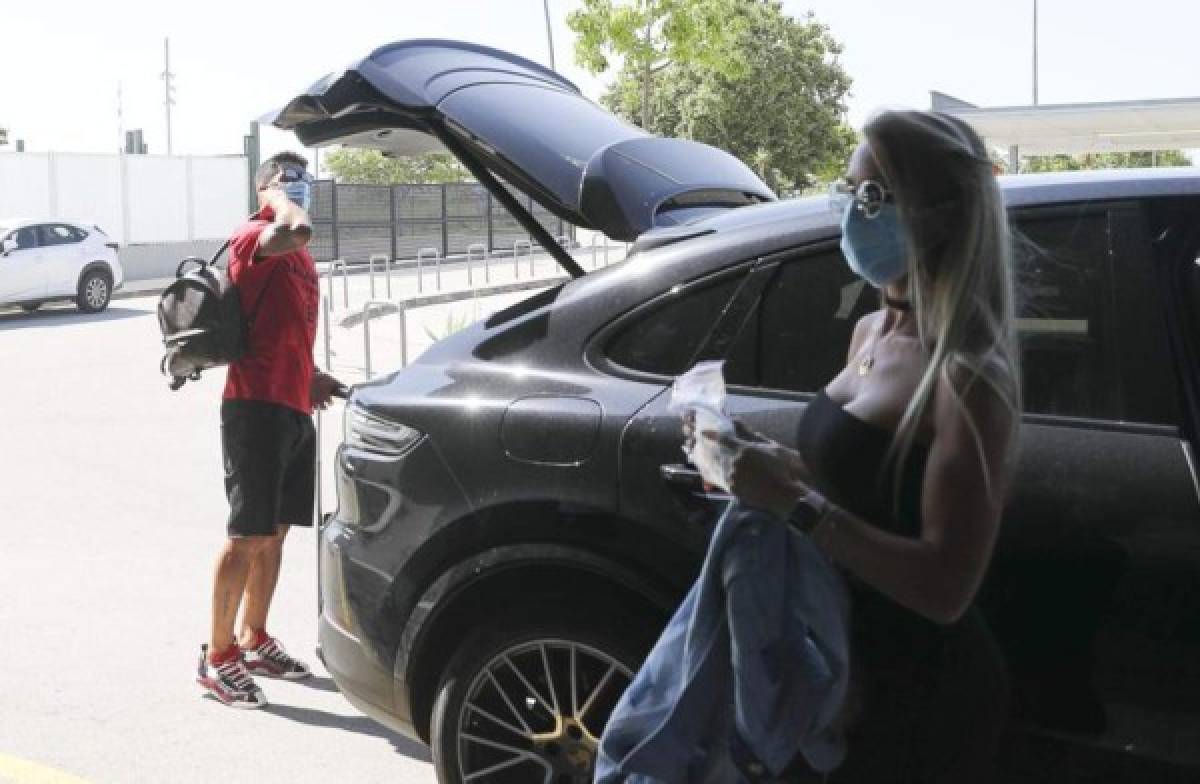 Jugadores del Barcelona se toman unas mini vacaciones previo a la Champions League