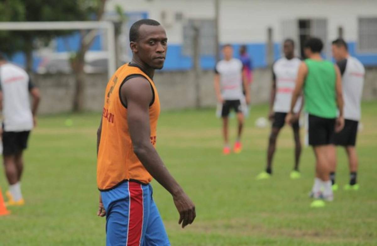 La otra legión; Los exfutbolistas hondureños que juegan burocrático en USA