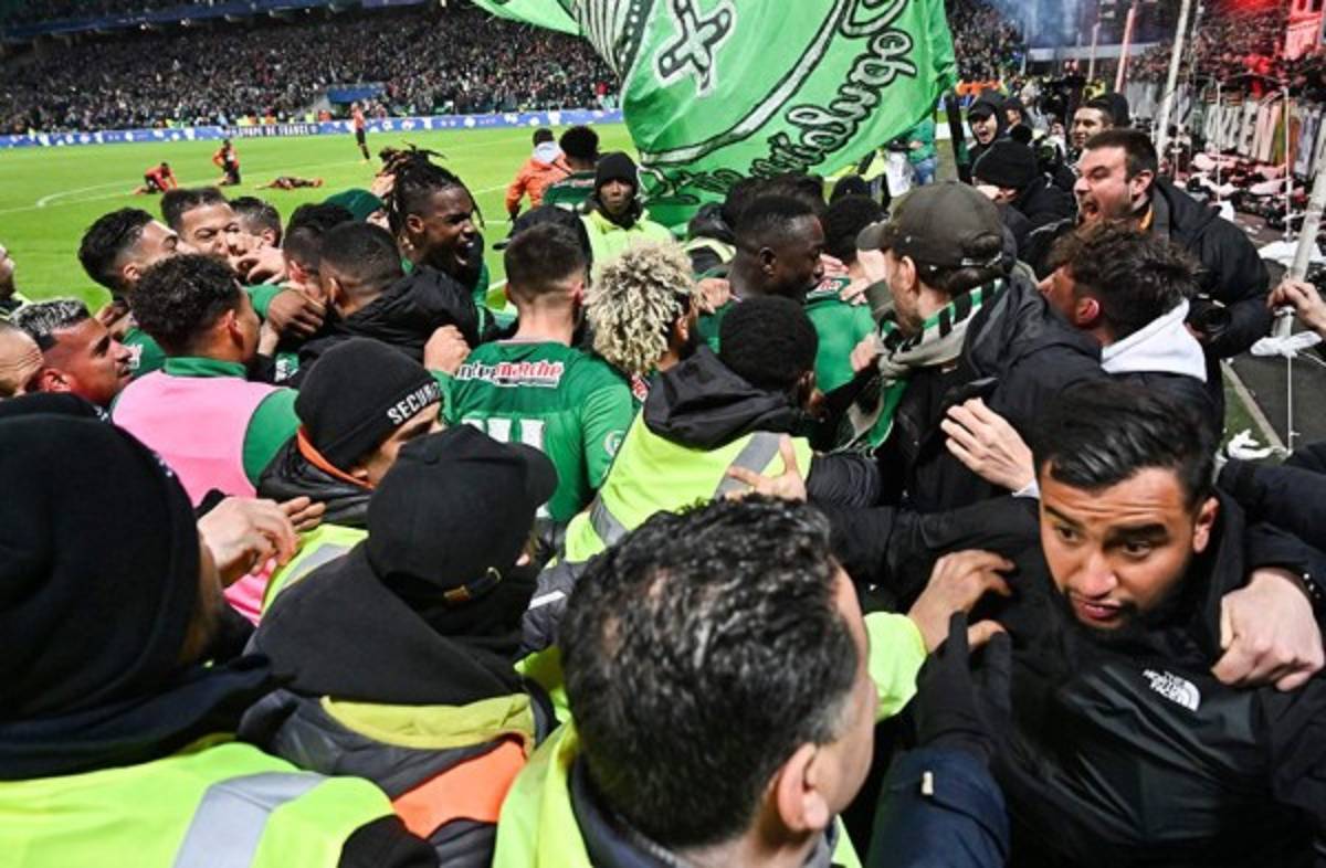 Brutal celebración de un club de Francia que regresa a una final de Copa 38 años después