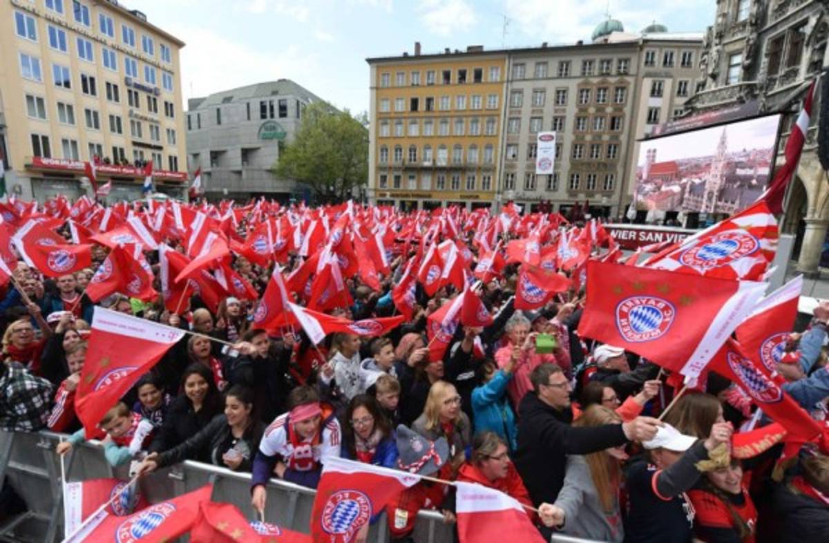 La espectacular celebración del Bayern Munich con su gente en la ciudad