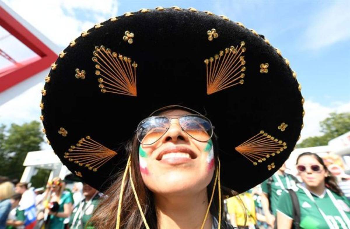 ¡Solo bellezas! Alemanas y mexicanas se roban las miradas en el Luzhniki Stadium