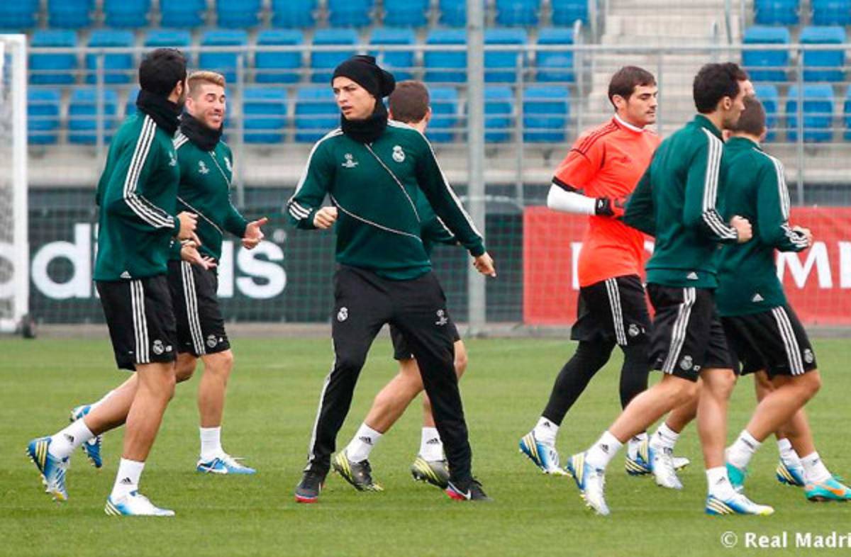 El Madrid viajó con toda la plantilla blanca a Manchester.