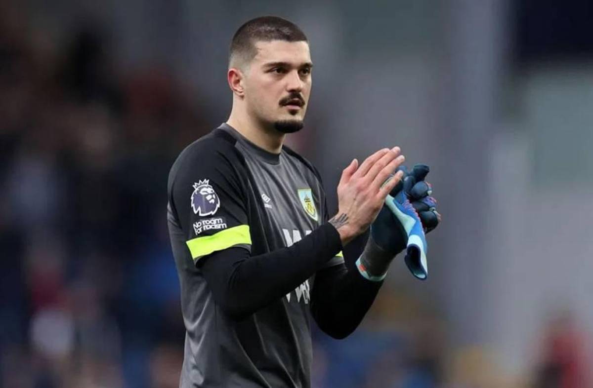 “Te romperé las piernas, arruinaré tu carrera”: expulsa y amenaza a jugadores de selección tras irse de fiesta