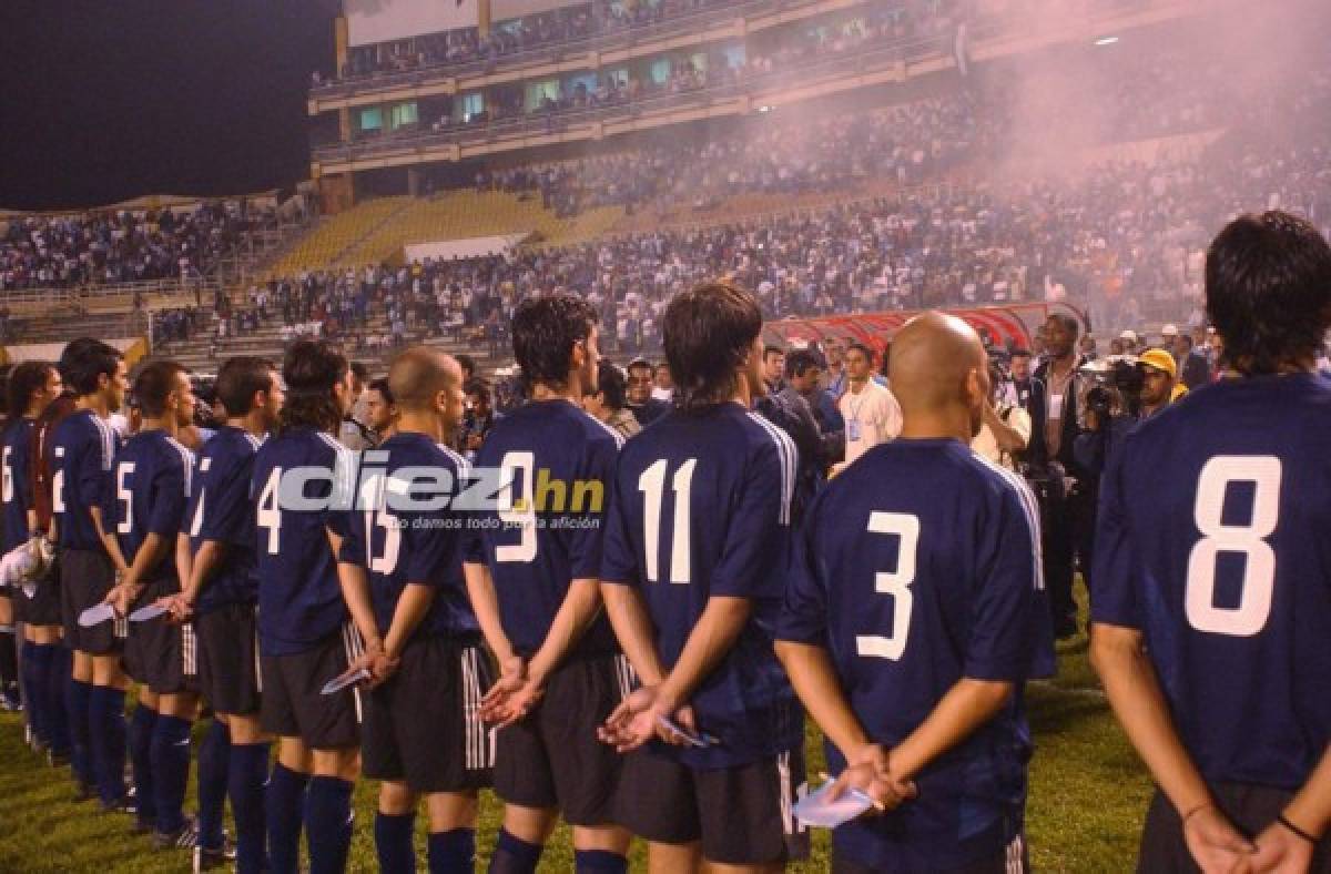 Las fotos que seguramente no habías visto de la visita de Marcelo Bielsa a Honduras en 2003