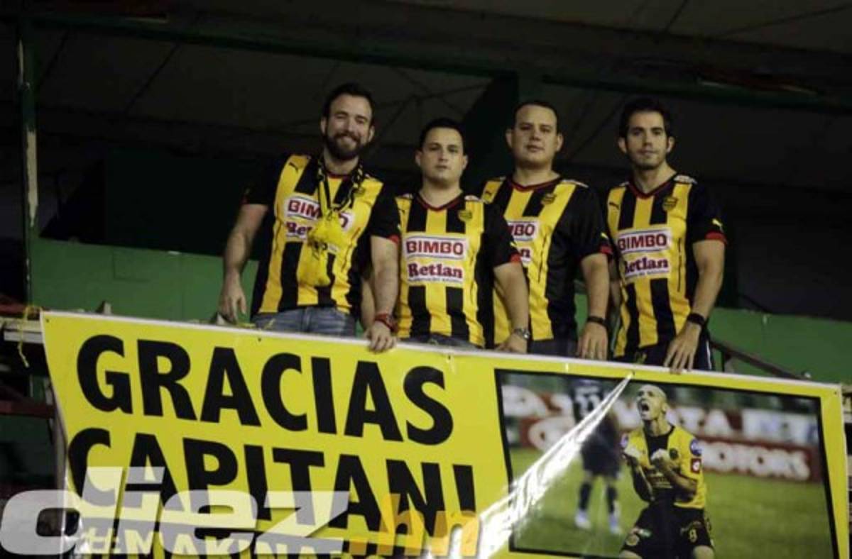 Las mejores imágenes de ambiente Real España-Olimpia.