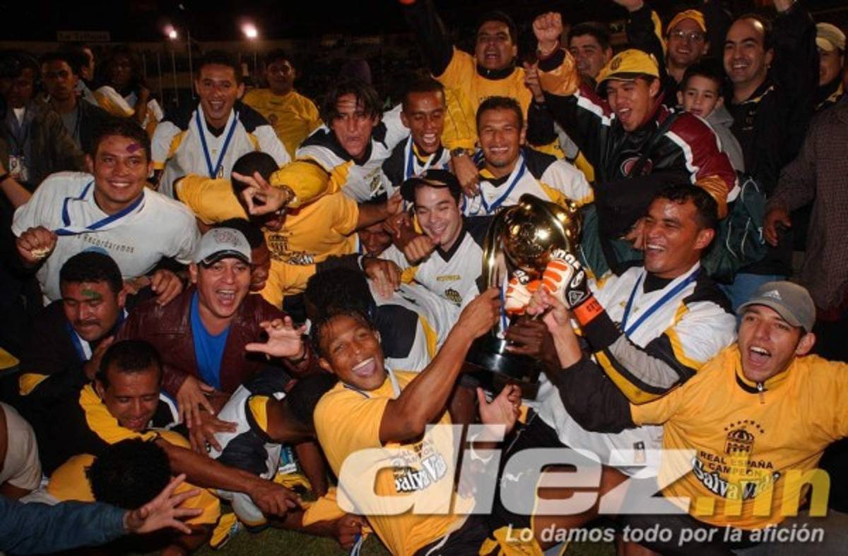 Las mejores fotos de los 87 años de historia del Real España  