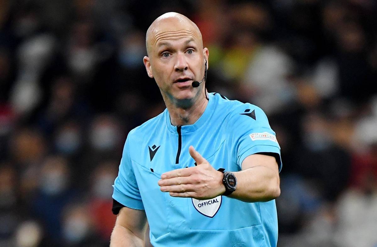 ¿Dirigirá el Honduras-México? Iván Barton recibe tremenda nominación y entra en la selecta lista de árbitros