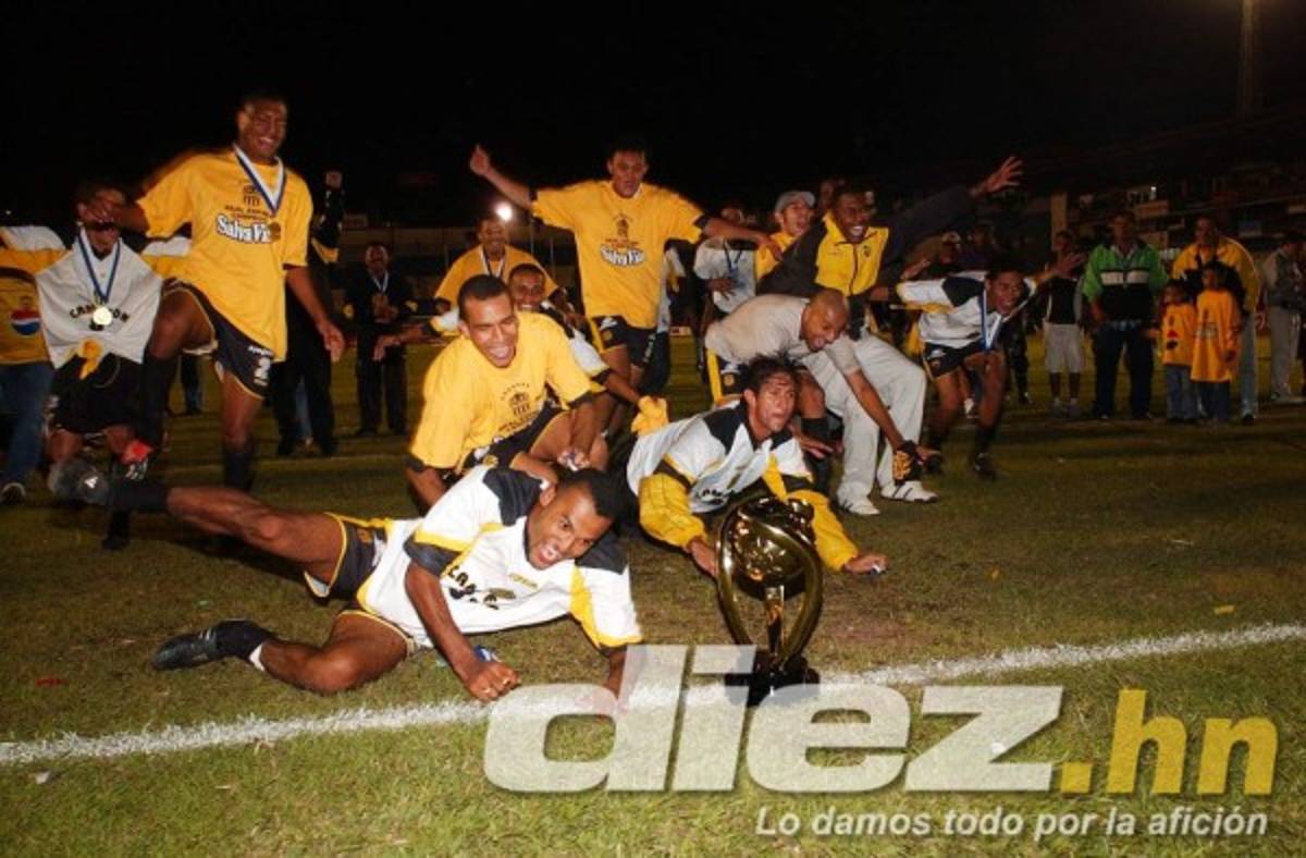 Las mejores fotos de los 87 años de historia del Real España  