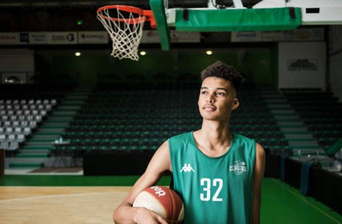 Increíble: Victor Wembanyama, el niño de 2,19 metros que será el número 1 del draft de la NBA