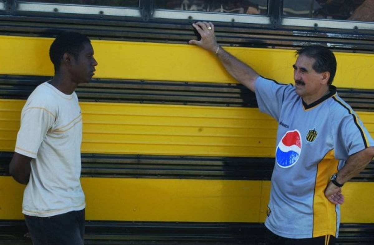 TOP: 19 fotos que seguramente no habías visto de Edgar Álvarez