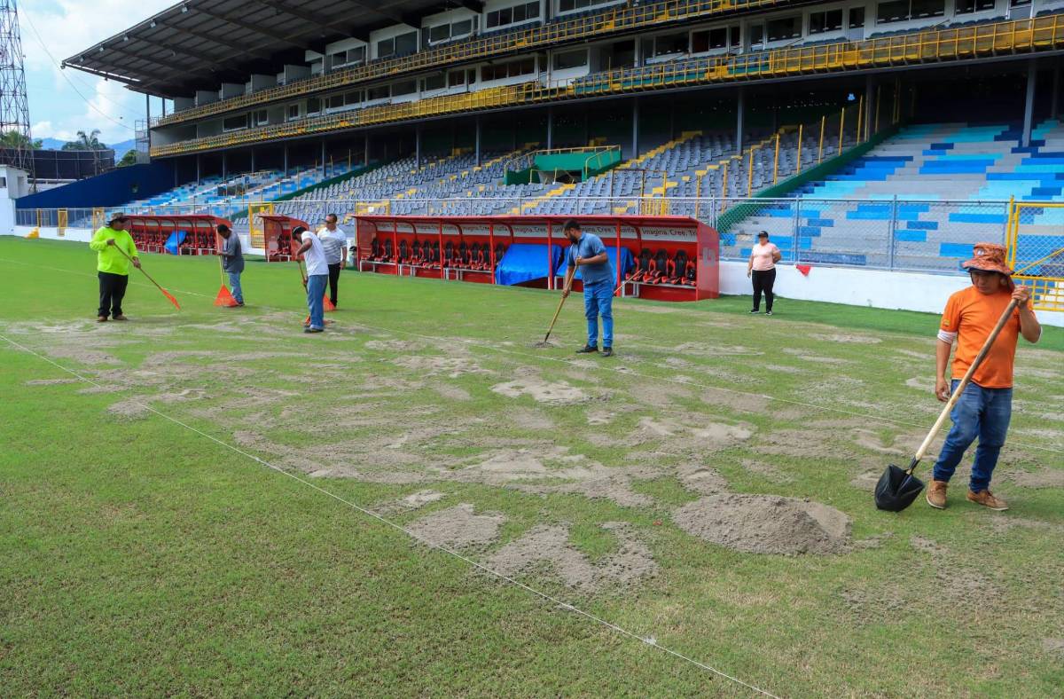 FOTOS: así quedó de destruida la cancha del Morazán tras recibir un concierto sin protección