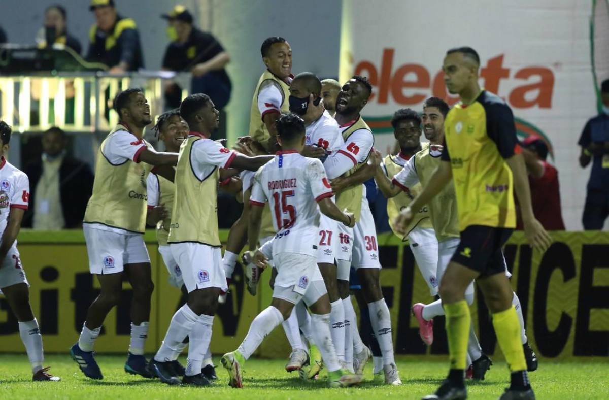 Olimpia se coronó campeón del Apertura 2021 en Honduras tras vencer al Real España en la final.