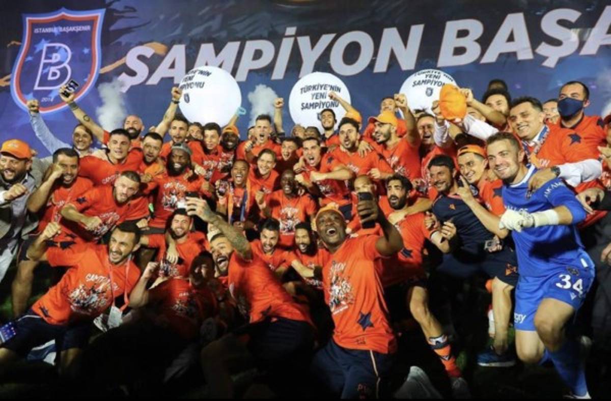 Istanbul Basaksehir, el equipo del Gobierno de Turquía se corona campeon, con Robinho como figura