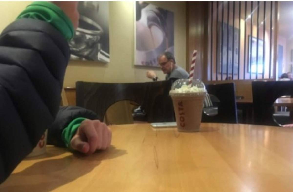 Así es la humilde vida de Bielsa: Se va a trabajar a una cafetería y rechazó vivir en un hotel de lujo