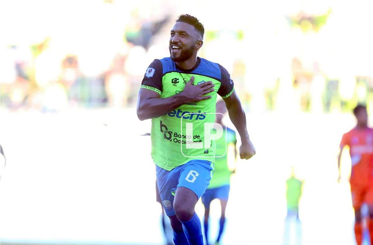 ‘Camello’ Delgado llegó a 500 partidos en Liga Nacional de Honduras y amenaza a tres históricos: La lista actualizada