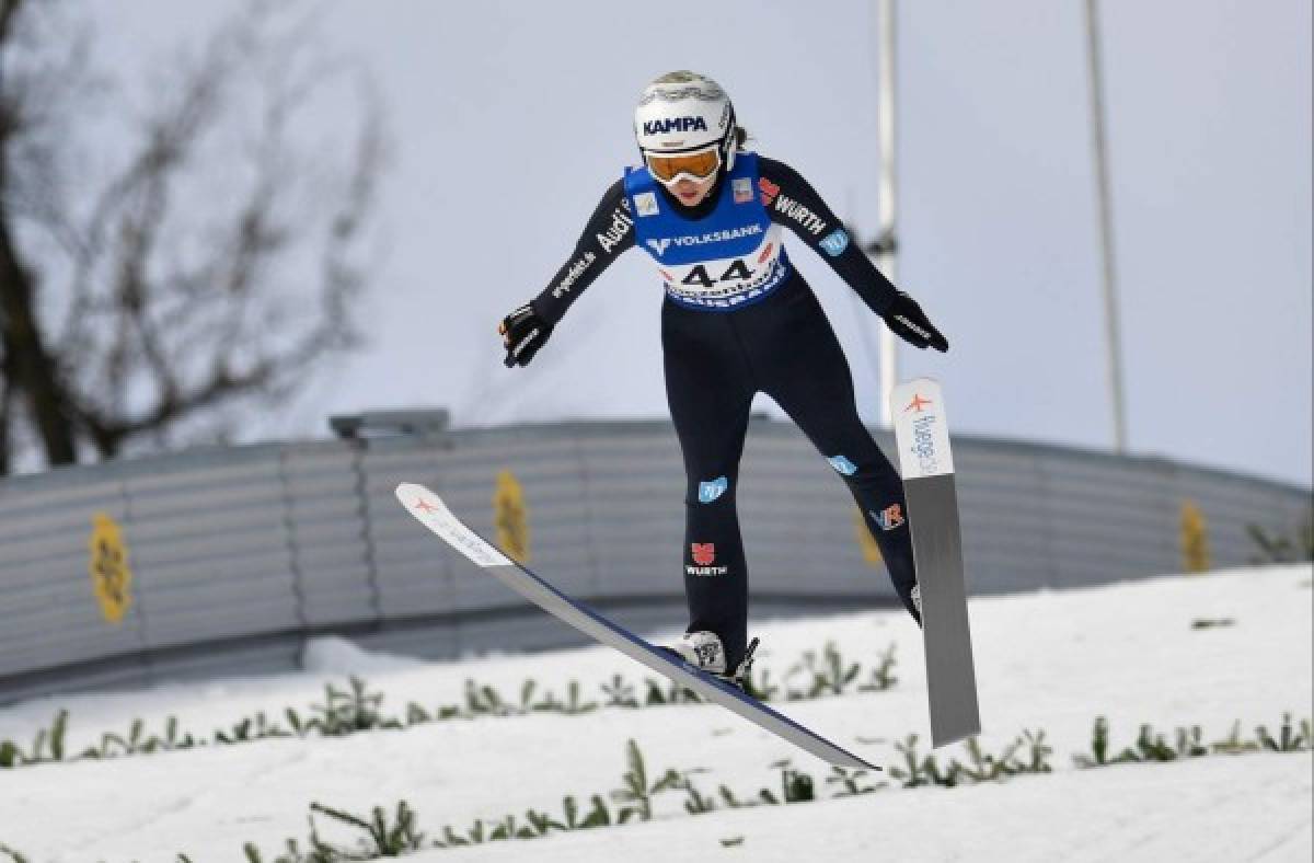 Juliane Seyfarth, la campeona mundial de esquí que se desnudó en Playboy para promocionar su deporte