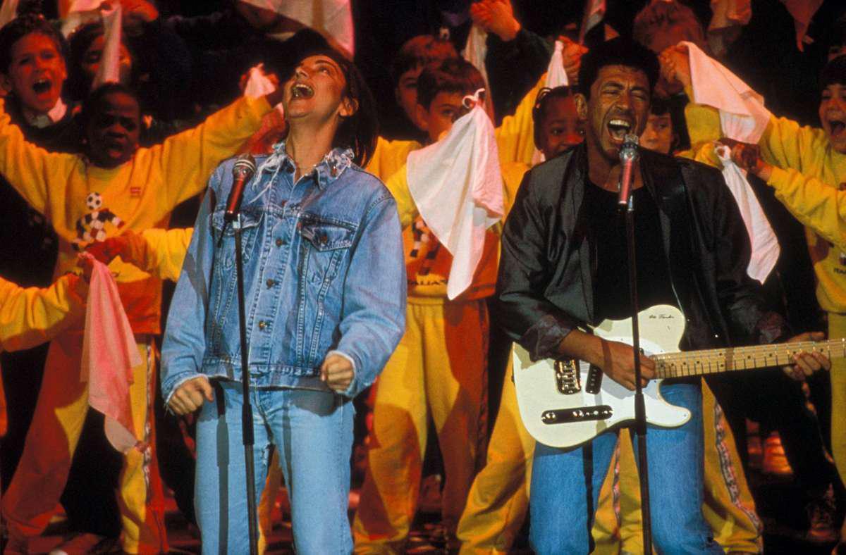 Top: Desde “El Rock del Mundial” hasta “Hayya Hayya”, ¿cuáles han sido las canciones oficiales de los mundiales de fútbol?