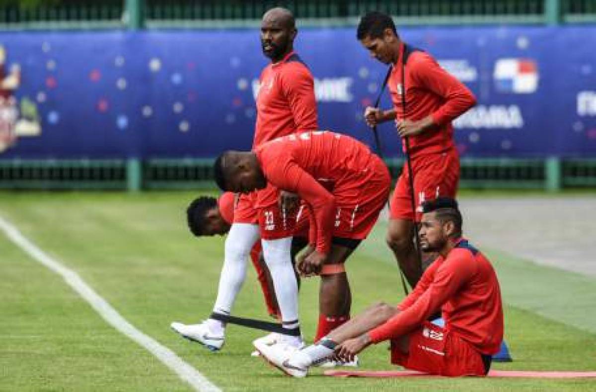 Panama's players attend a training session in Saransk on June 11, 2018, ahead of the Russia 2018 World Cup. / AFP PHOTO / Juan BARRETO