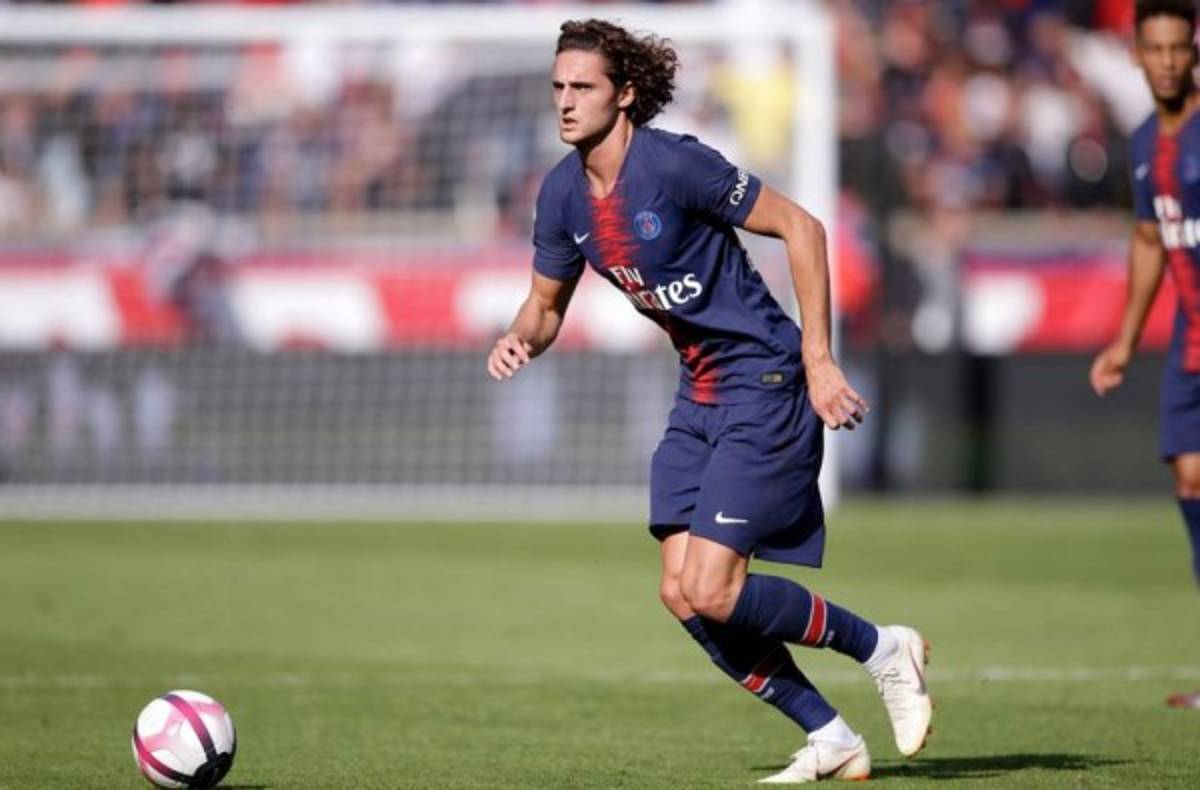 MERCADO: Otro hondureño sin club en Europa; Real Madrid se entromete en fichaje de Barcelona