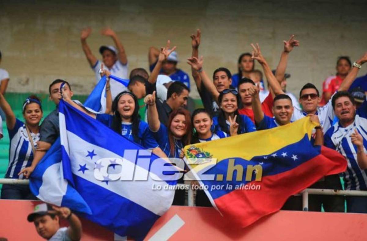 El ambiente en el estadio Olímpico con Honduras-Venezuela