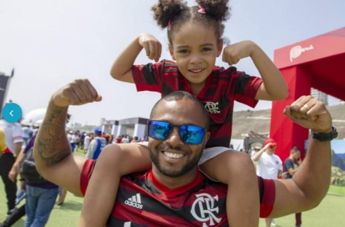 Fiestón en Lima: Los aficionados de River Plate y Flamengo 'inundan' Perú en la final de la Copa Libertadores     