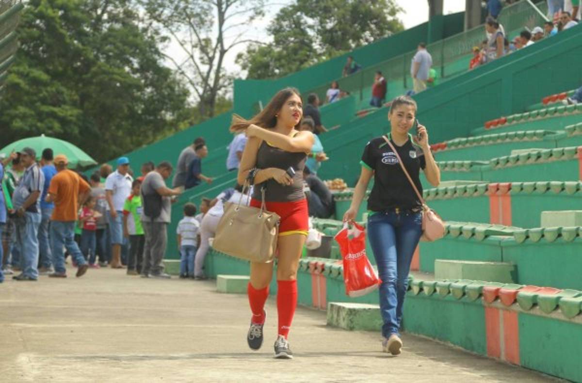 Las chicas bellas que engalanaron el clásico entre Marathón y Olimpia