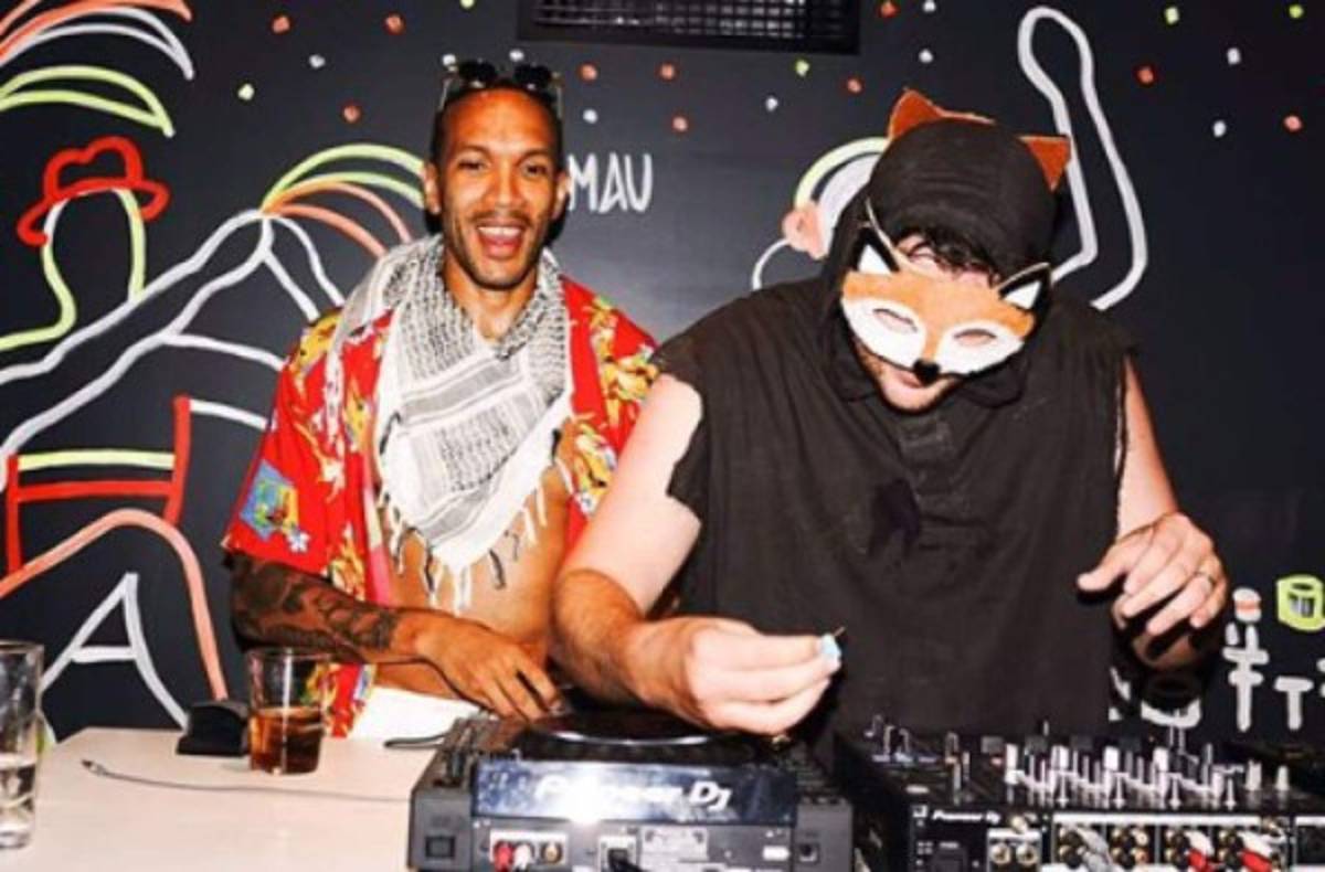 ¡Desenfrenada! Dua Lipa se monta fiestón en Ibiza tras cumplir 23 años