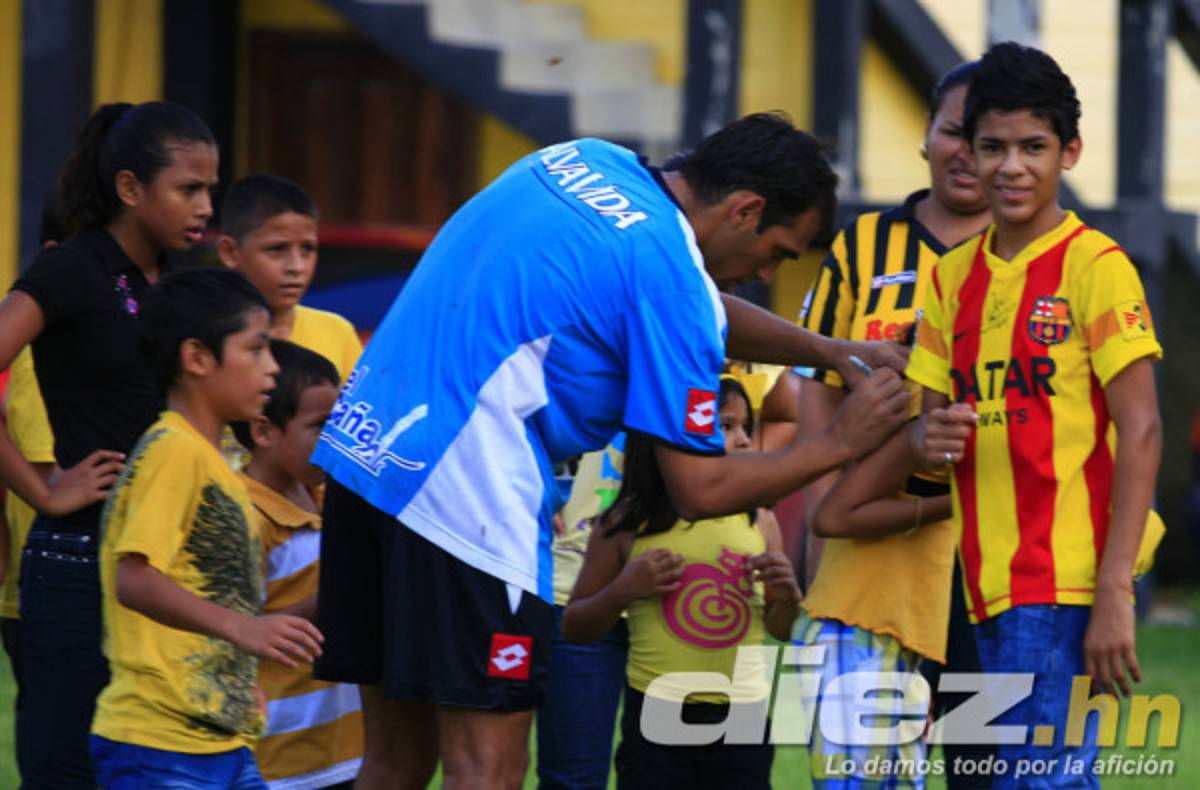 Aldea SOS visita al Real España.