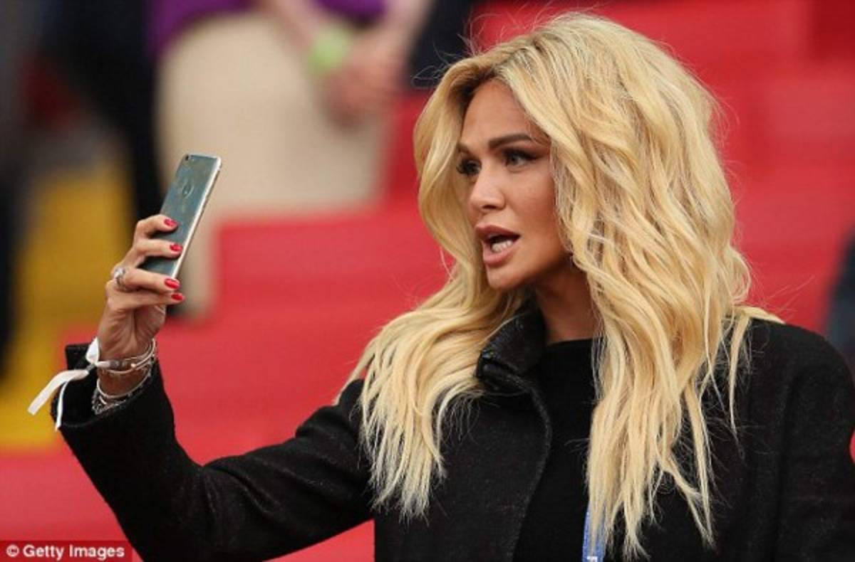 NO SE VIO EN TV: Le piden matrimonio a Cristiano en la Copa Confederaciones