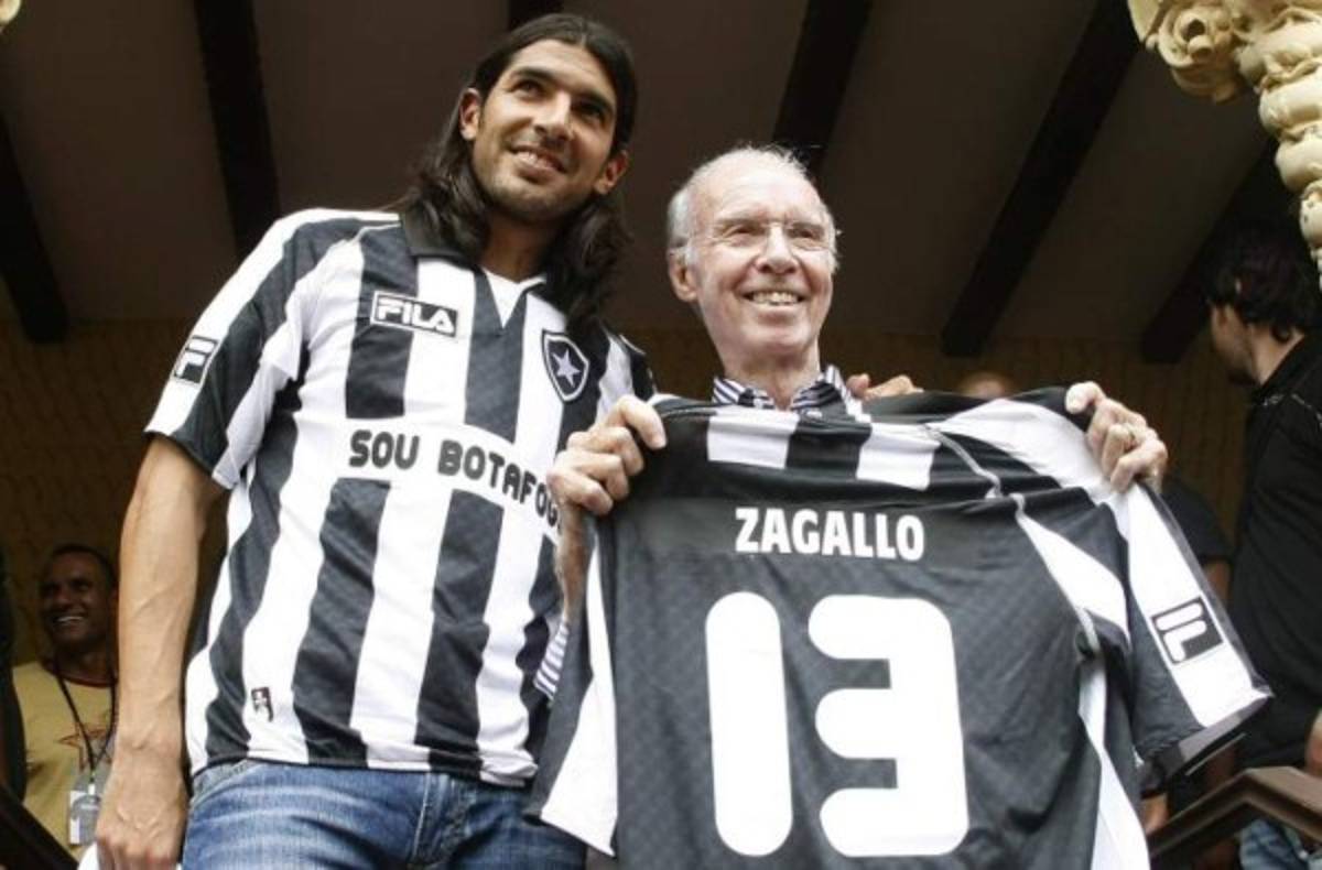 'Bolillo' Gómez destaca entre los personajes del fútbol con las cábalas más insólitas