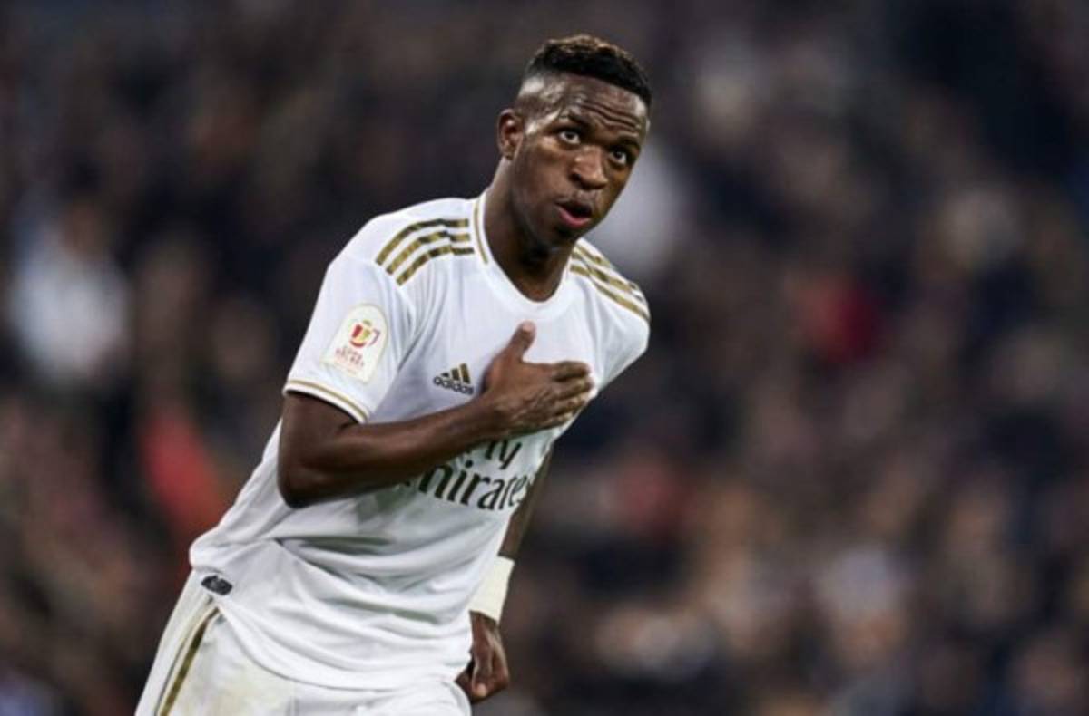 Desde otro ángulo: Los jugadores 'peor pagados' del Real Madrid y Barcelona