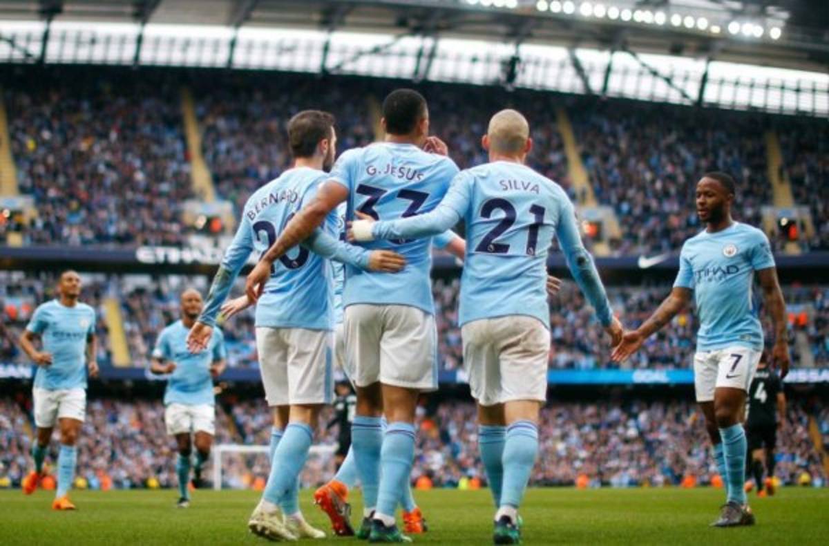 ¡Al borde de la locura! Éxtasis en Manchester tras conquistar la Premier League