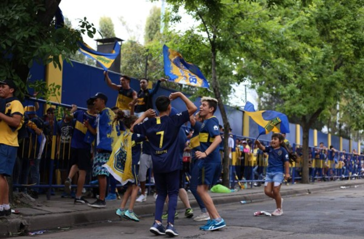 Espectacular llenazo: Afición de Boca Juniors llena la Bombonera en su último entrenamiento