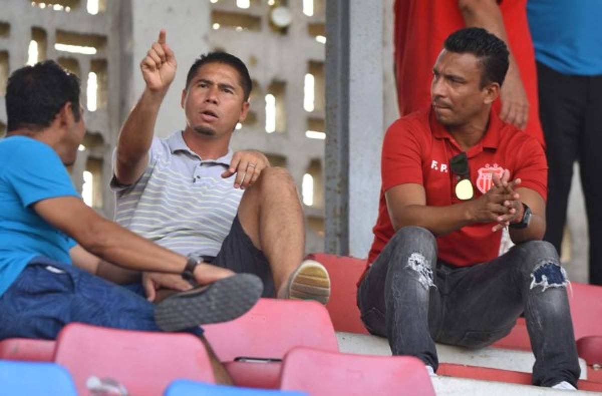 NO SE VIO POR TV: ¿Pinto viendo a Costly? Las fotos más curiosas en Honduras